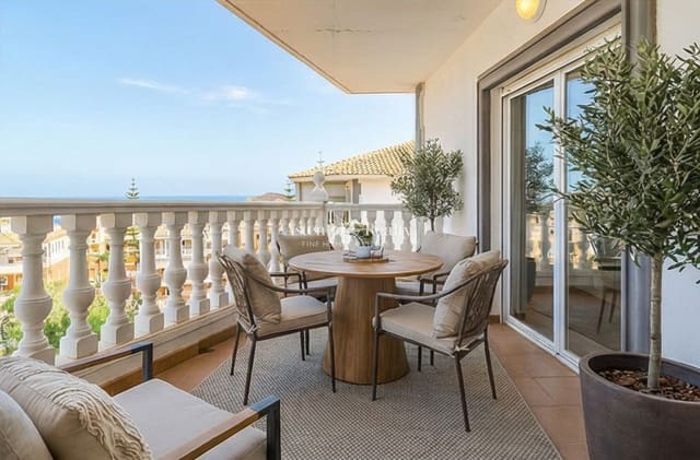 3 makuuhuone Kattohuoneisto myytävänä paikassa Los Cristianos, Arona mukana uima-altaan 
autotalli - 420 000 € (Ref: 9084591)