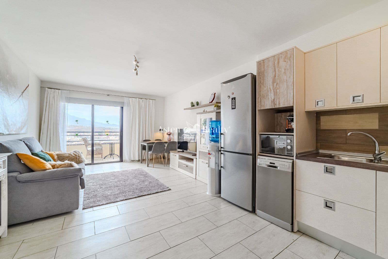 1 soveværelse Lejlighed til salg i Playa Paraiso med swimmingpool - € 265.000 (Ref: 9086508)