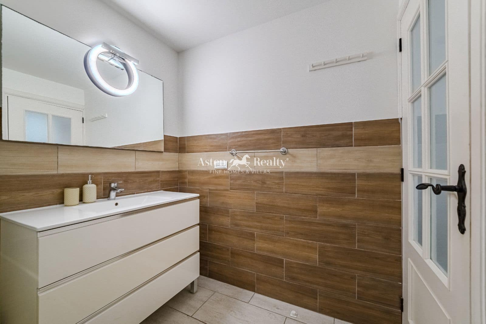 1 soveværelse Lejlighed til salg i Playa Paraiso med swimmingpool - € 265.000 (Ref: 9086508)