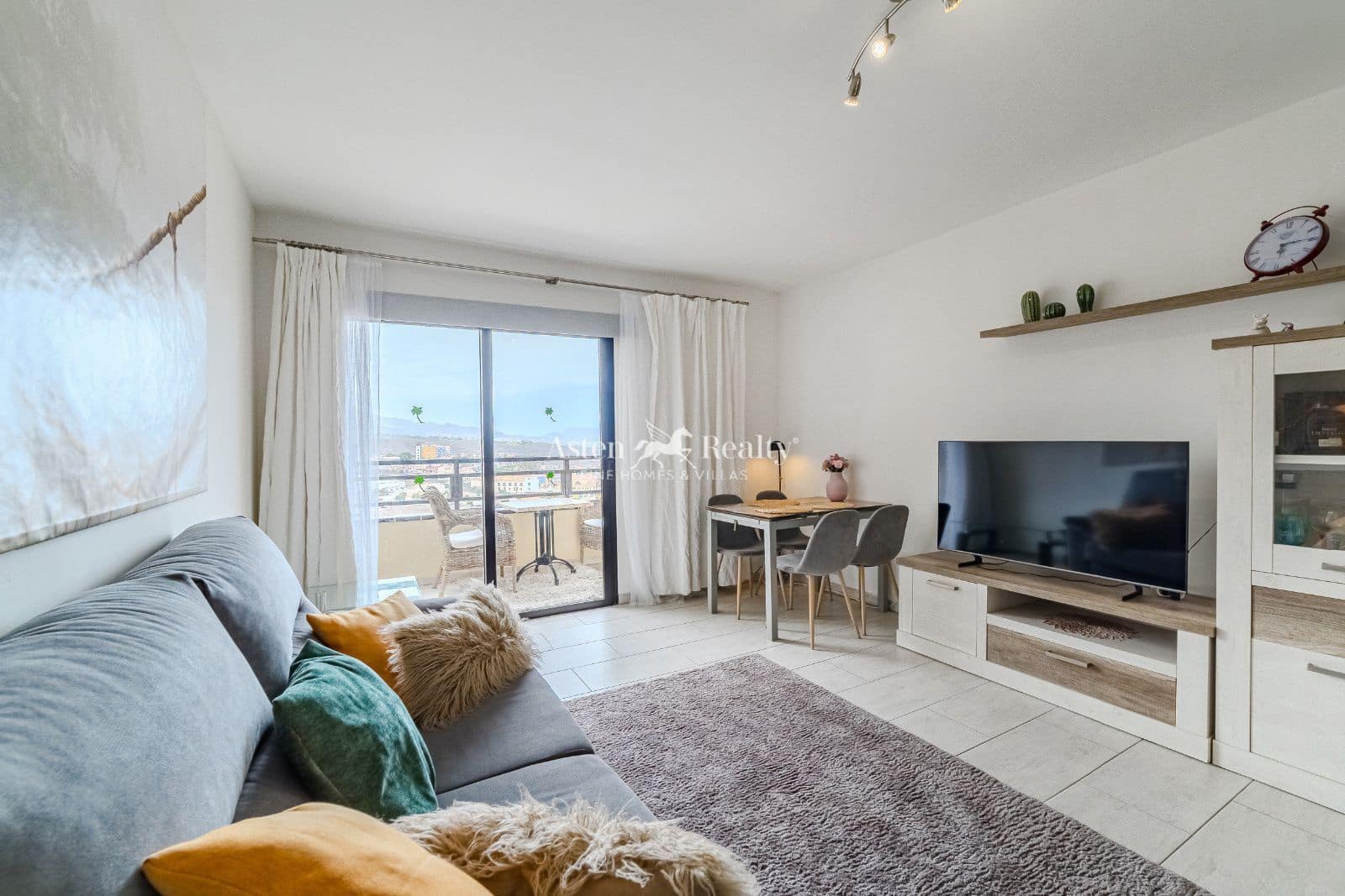 1 soveværelse Lejlighed til salg i Playa Paraiso med swimmingpool - € 265.000 (Ref: 9086508)