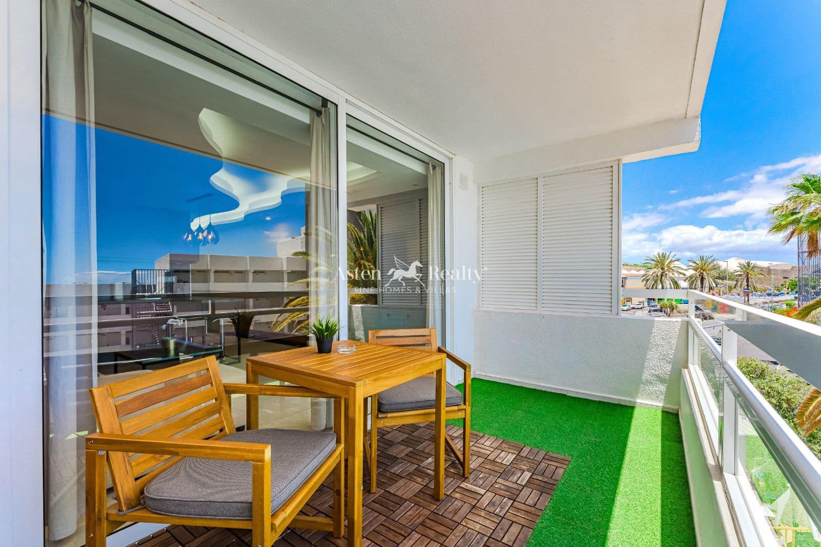 1 sovrum Lägenhet till salu i Playa de las Americas med pool - 339 000 € (Ref: 9097398)