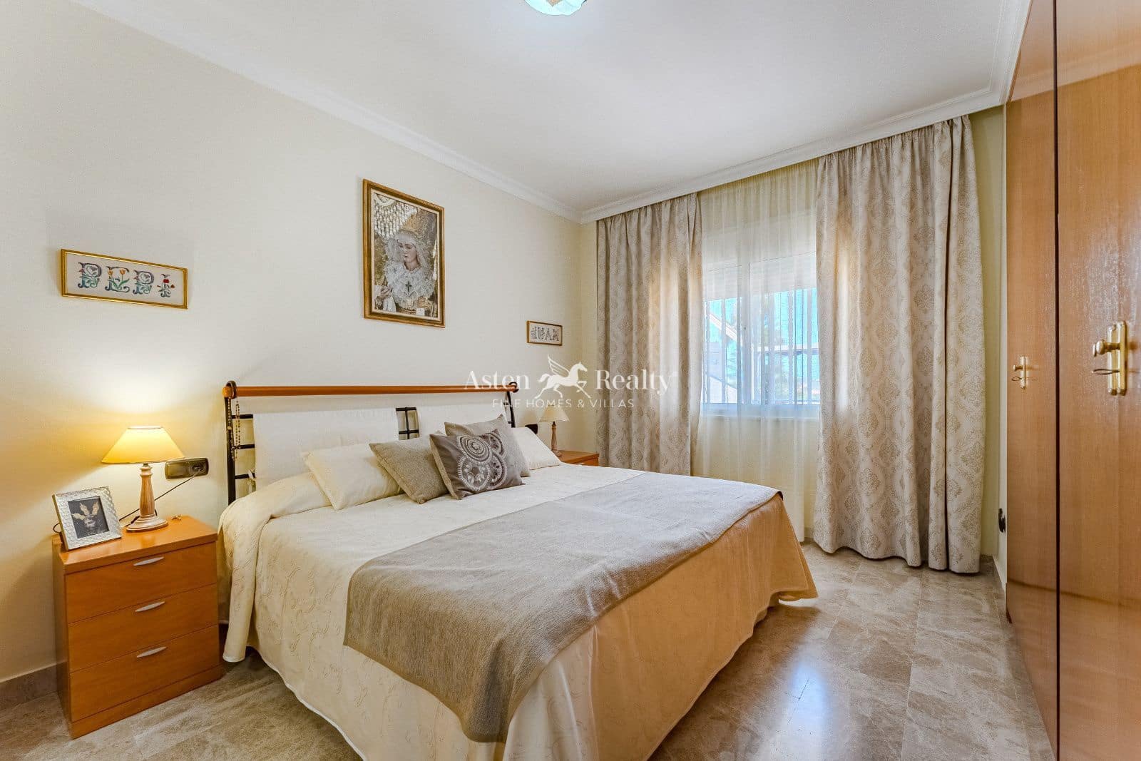 4 soveværelse Lejlighed til salg i Los Cristianos med swimmingpool garage - € 849.000 (Ref: 9101539)