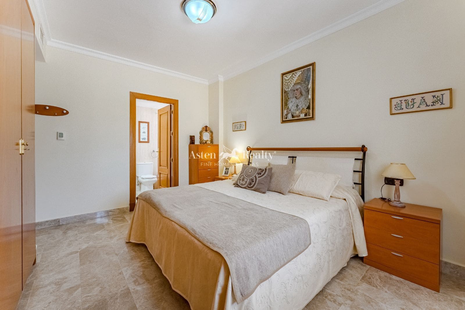 4 soveværelse Lejlighed til salg i Los Cristianos med swimmingpool garage - € 849.000 (Ref: 9101539)