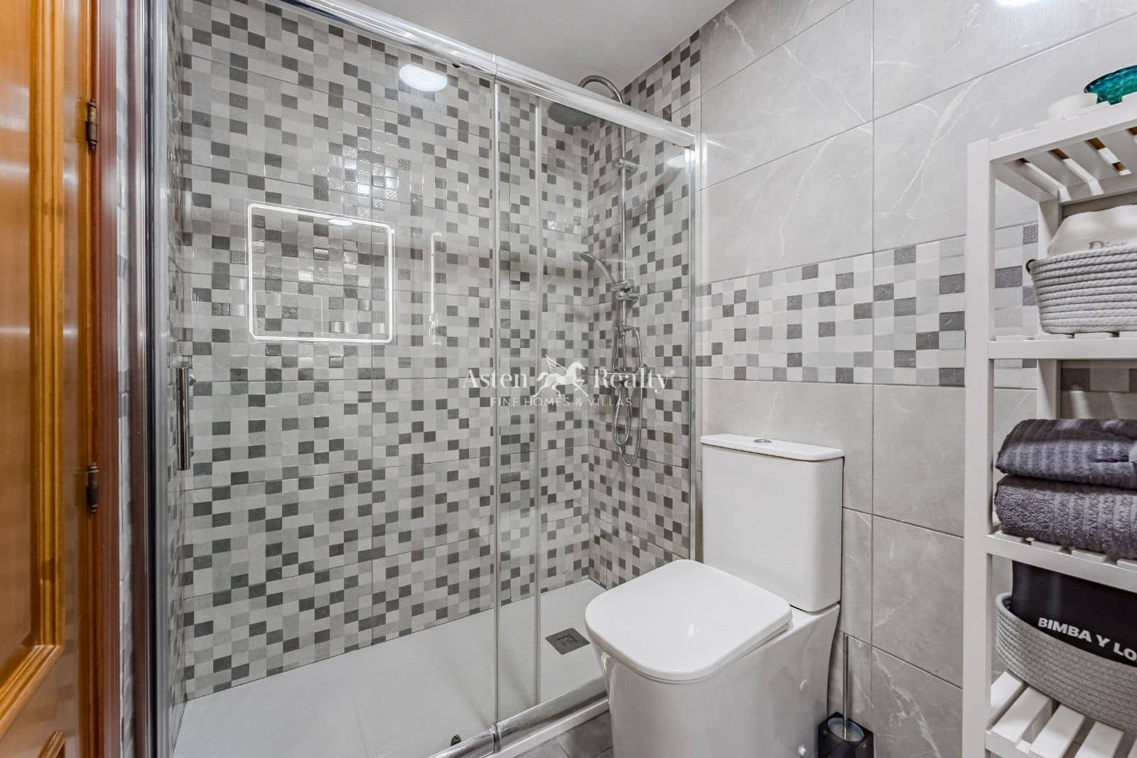 4 soveværelse Lejlighed til salg i Los Cristianos med swimmingpool garage - € 849.000 (Ref: 9101539)