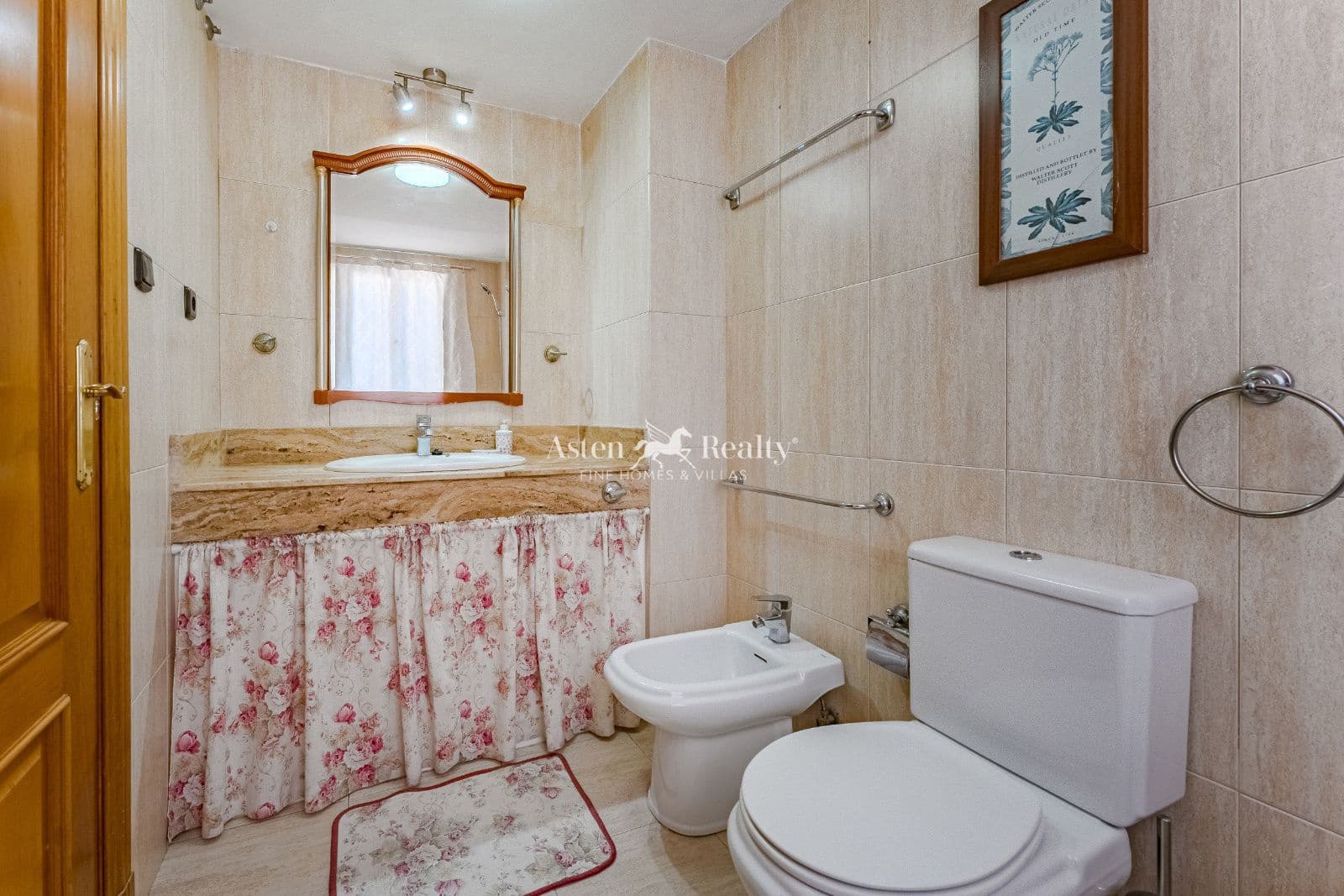 4 soveværelse Lejlighed til salg i Los Cristianos med swimmingpool garage - € 849.000 (Ref: 9101539)