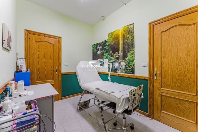 Bedrift til salgs i Los Gigantes, Santiago del Teide - € 176 000 (Ref: 9103934)