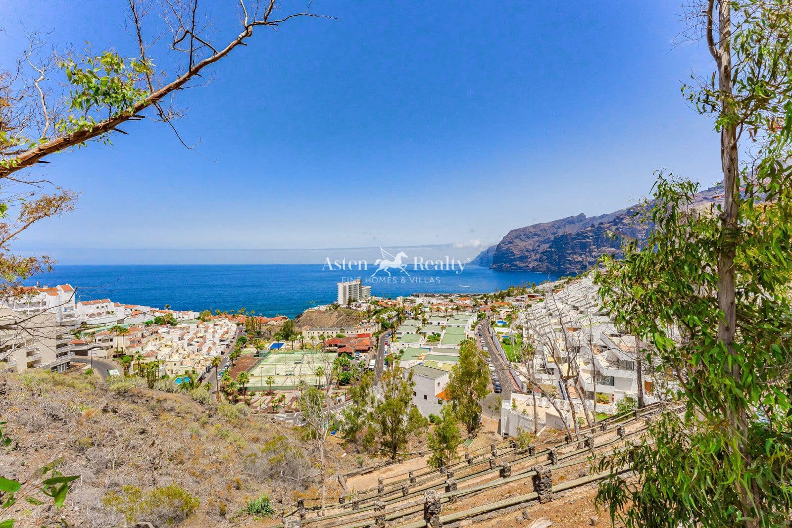 Bedrift til salgs i Los Gigantes - € 176 000 (Ref: 9103934)