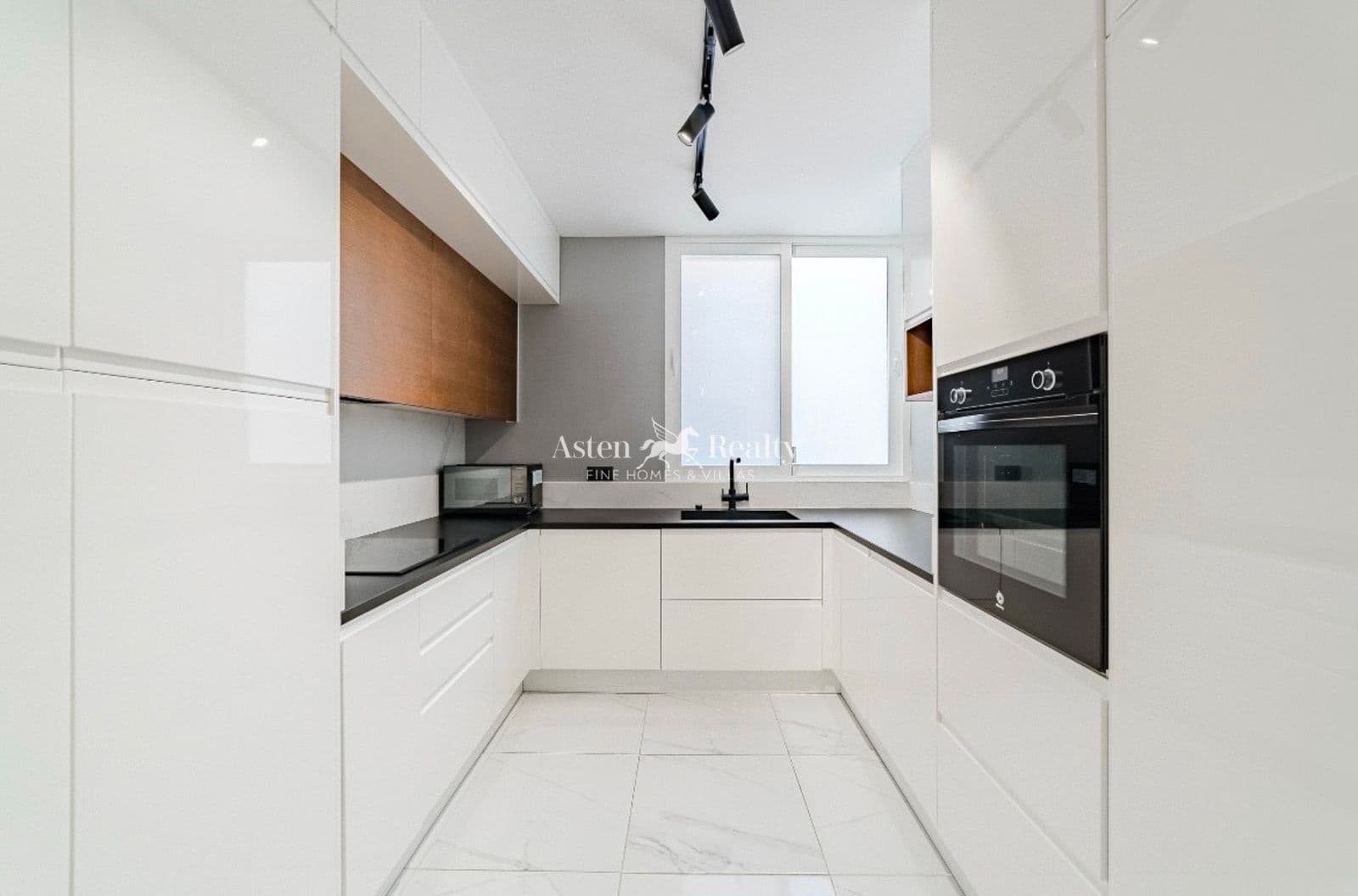 3 soveværelse Byhus til salg i Las Chafiras (San Miguel) med swimmingpool garage - € 420.000 (Ref: 9105352)