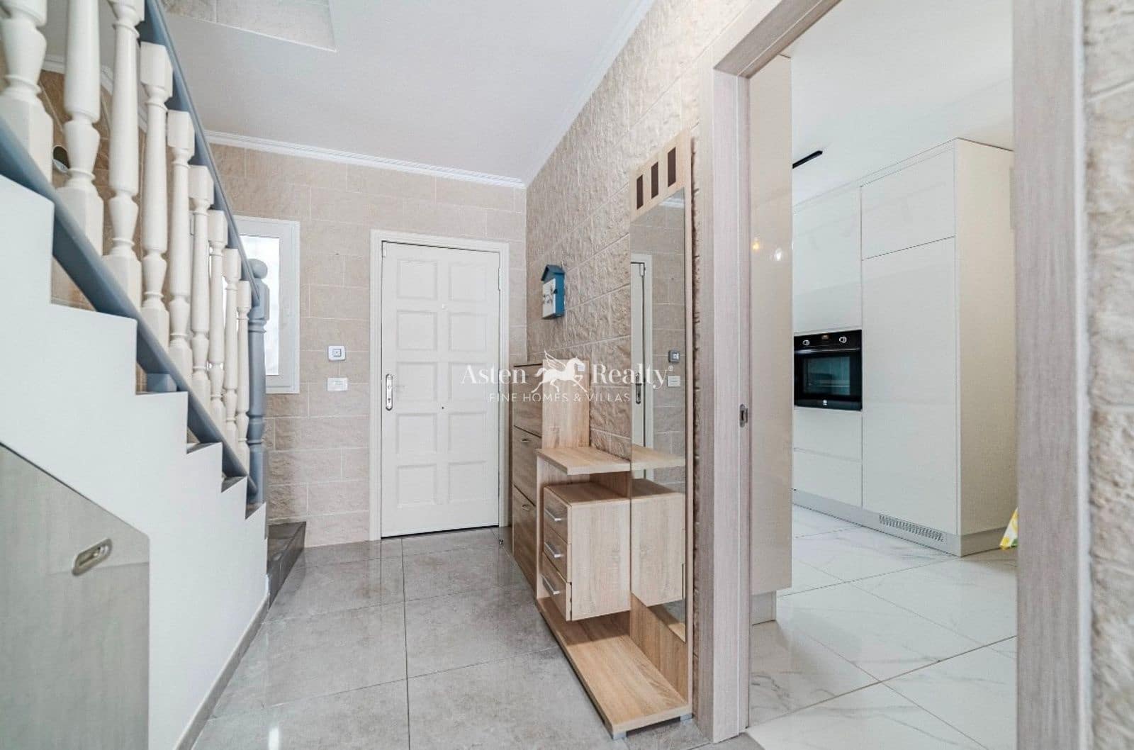 3 soveværelse Byhus til salg i Las Chafiras (San Miguel) med swimmingpool garage - € 420.000 (Ref: 9105352)