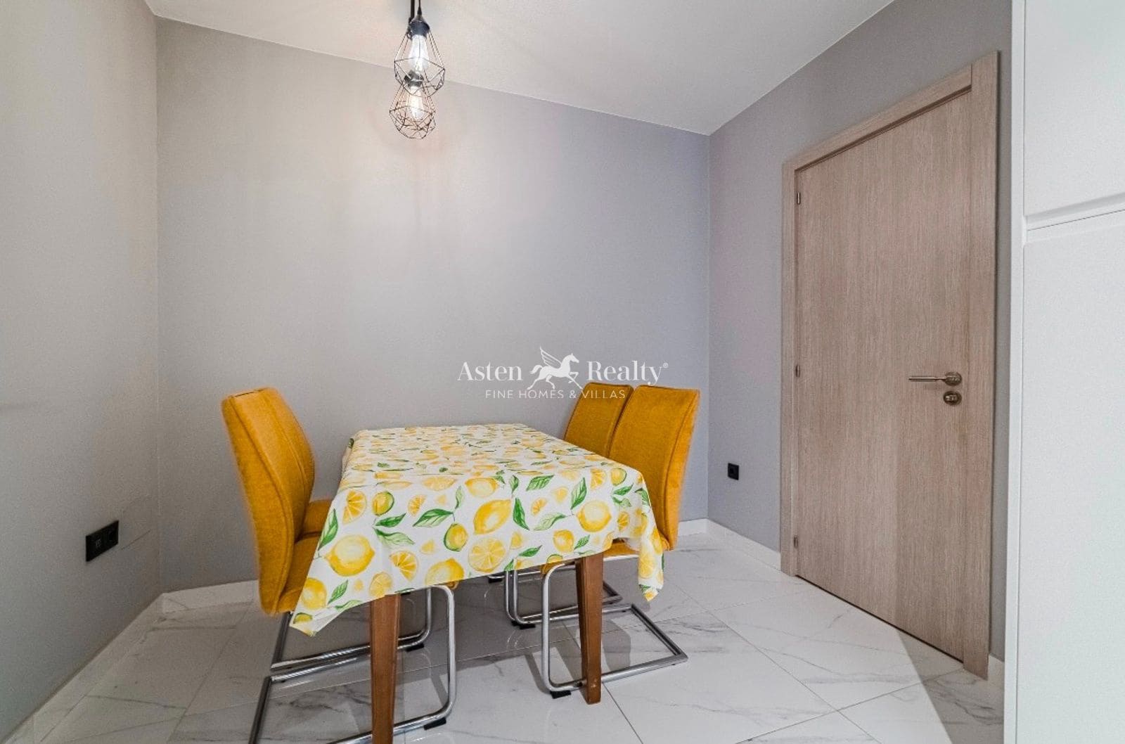 3 soveværelse Byhus til salg i Las Chafiras (San Miguel) med swimmingpool garage - € 420.000 (Ref: 9105352)