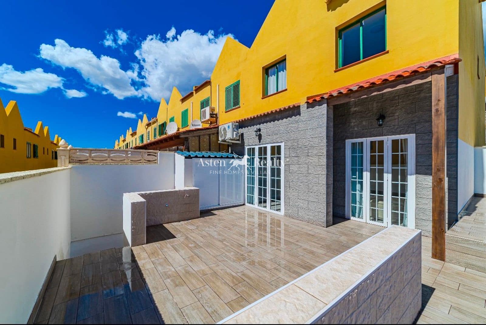 3 soveværelse Byhus til salg i Las Chafiras (San Miguel) med swimmingpool garage - € 420.000 (Ref: 9105352)