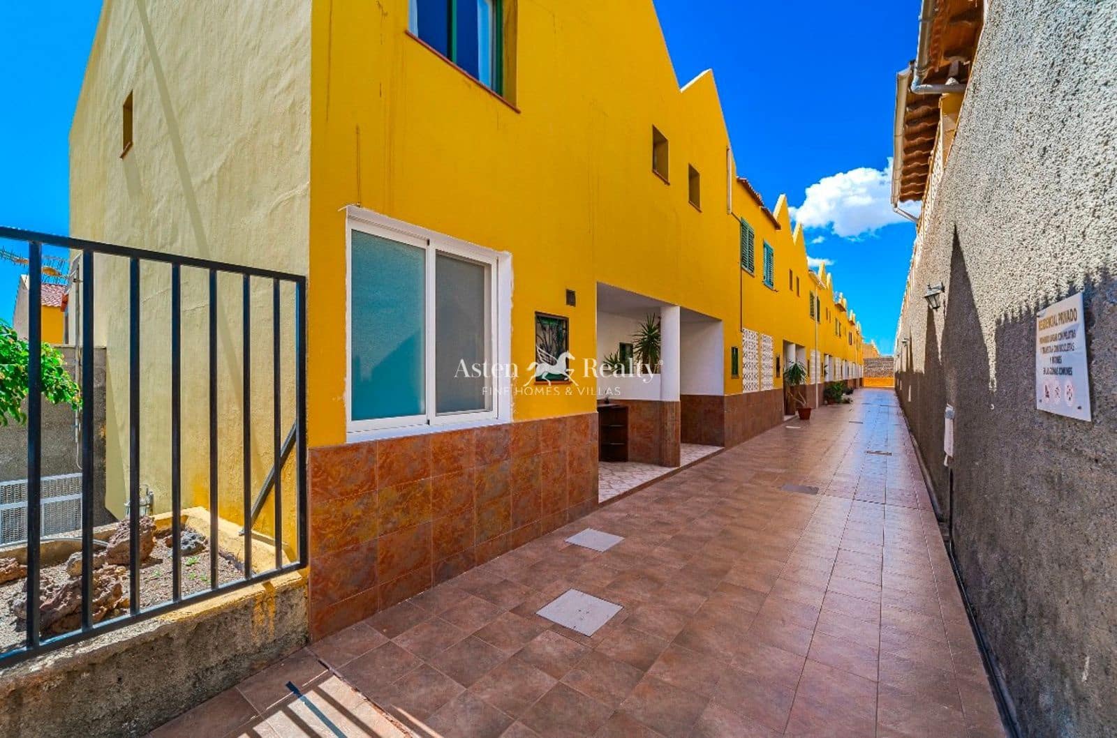 3 soveværelse Byhus til salg i Las Chafiras (San Miguel) med swimmingpool garage - € 420.000 (Ref: 9105352)