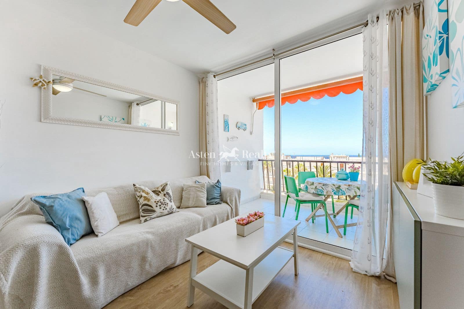 2 chambre Appartement à vendre à Los Cristianos avec piscine garage - 460 000 € (Ref: 9109731)