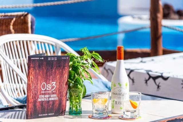 Virksomhed til salg i Playa Paraiso, Adeje - € 600.000 (Ref: 9109814)