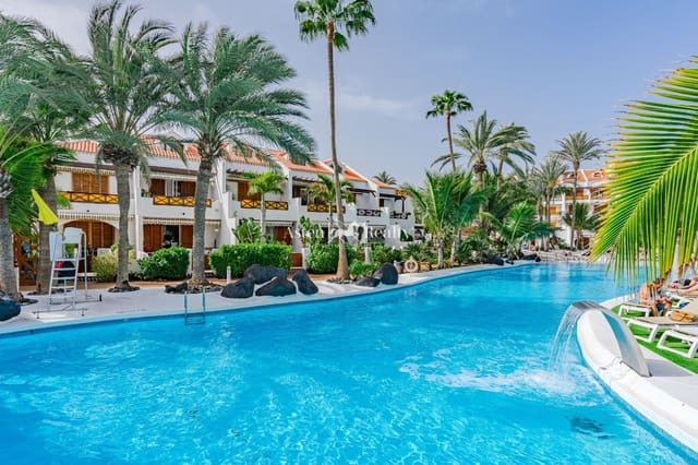 1 slaapkamer Flat te koop in Playa de las Americas, Arona met zwembad - € 495.000 (Ref: 9109872)