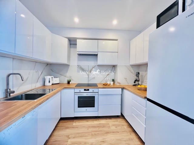 2 slaapkamer Flat te koop in Torviscas, Adeje met zwembad - € 350.000 (Ref: 9113625)