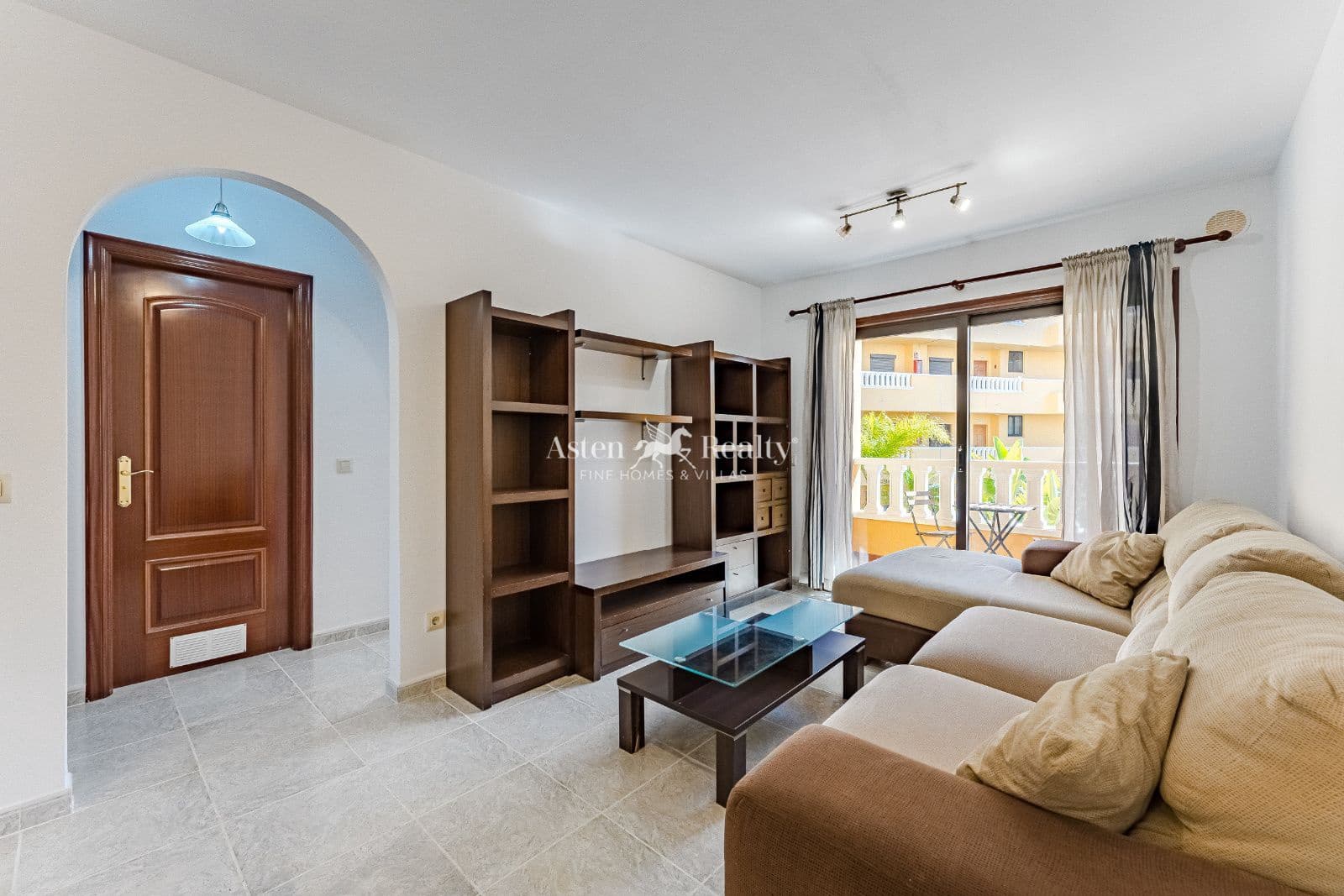 2 soveværelse Lejlighed til salg i El Medano med swimmingpool garage - € 290.000 (Ref: 9115411)