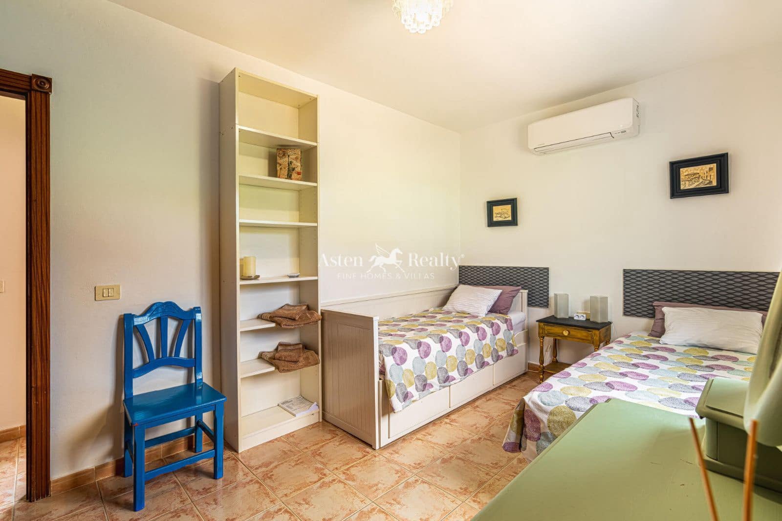 7 soveværelse Villa til salg i Los Gigantes med swimmingpool - € 1.790.000 (Ref: 9117516)