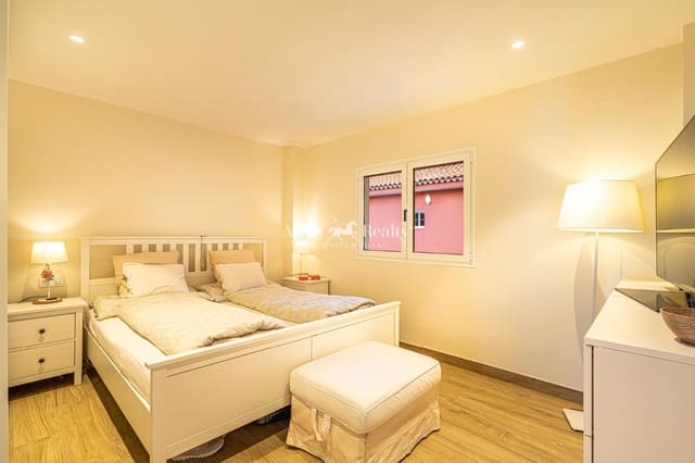 7 slaapkamer Villa te koop in Los Gigantes, Santiago del Teide met zwembad - € 1.790.000 (Ref: 9117516)