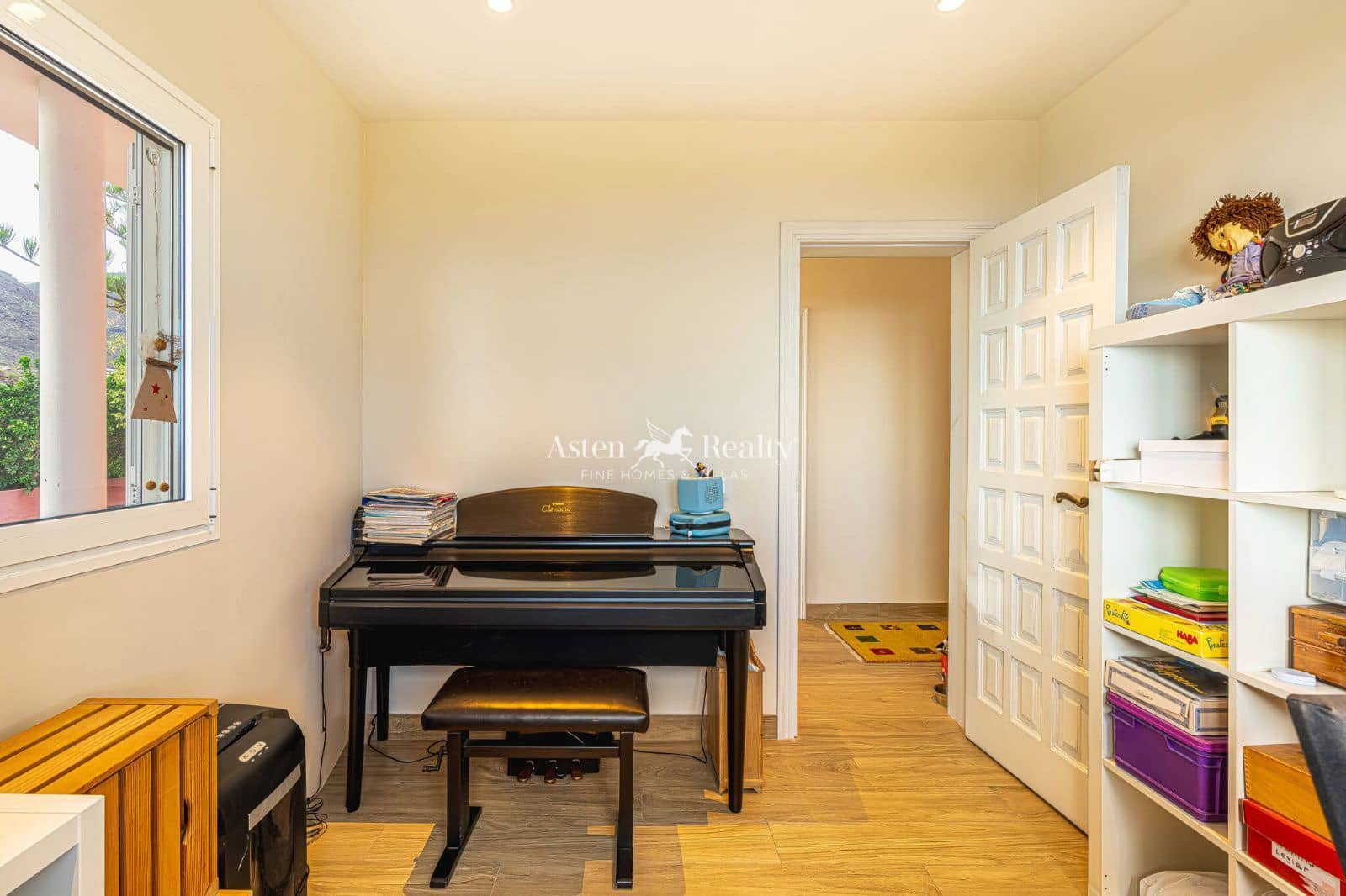 7 soveværelse Villa til salg i Los Gigantes med swimmingpool - € 1.790.000 (Ref: 9117516)