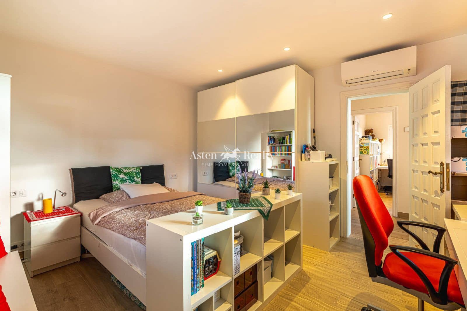 7 soveværelse Villa til salg i Los Gigantes med swimmingpool - € 1.790.000 (Ref: 9117516)