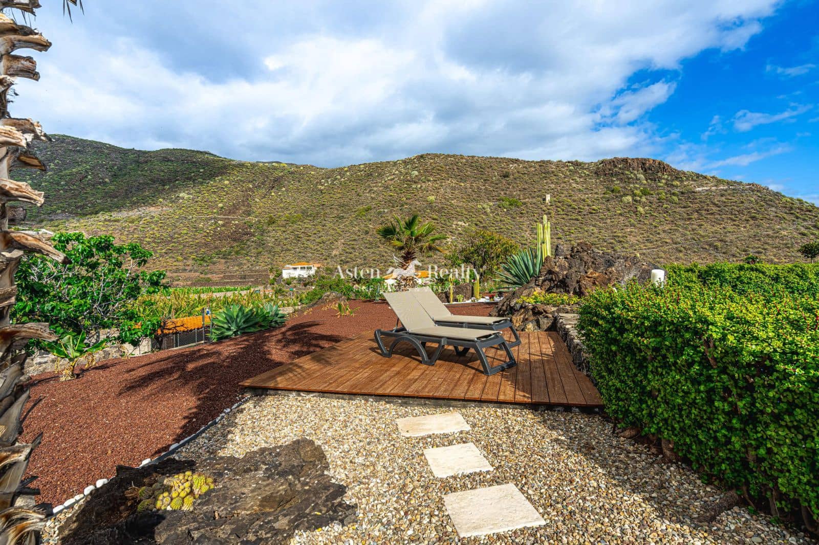 7 soveværelse Villa til salg i Los Gigantes med swimmingpool - € 1.790.000 (Ref: 9117516)