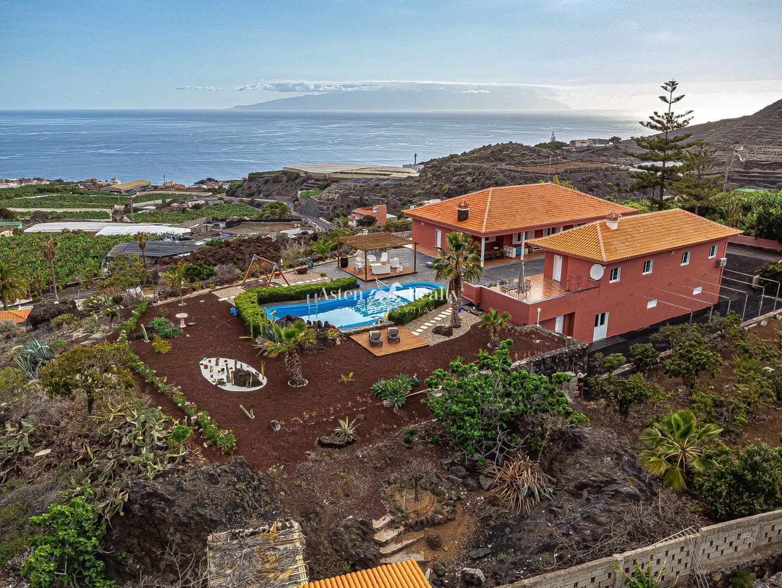 7 soveværelse Villa til salg i Los Gigantes med swimmingpool - € 1.790.000 (Ref: 9117516)