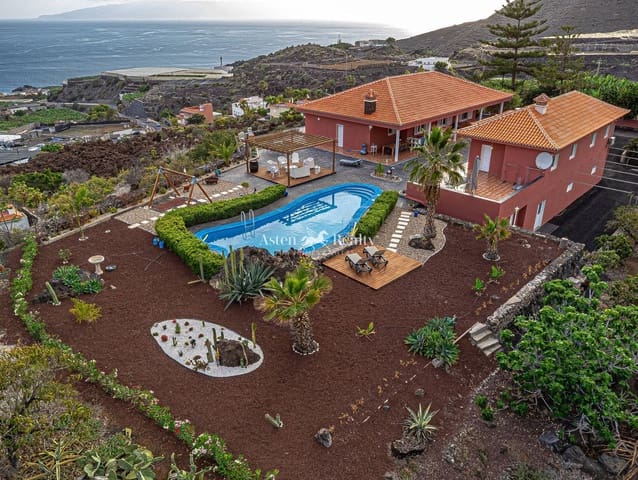 7 slaapkamer Villa te koop in Los Gigantes, Santiago del Teide met zwembad - € 1.790.000 (Ref: 9117516)