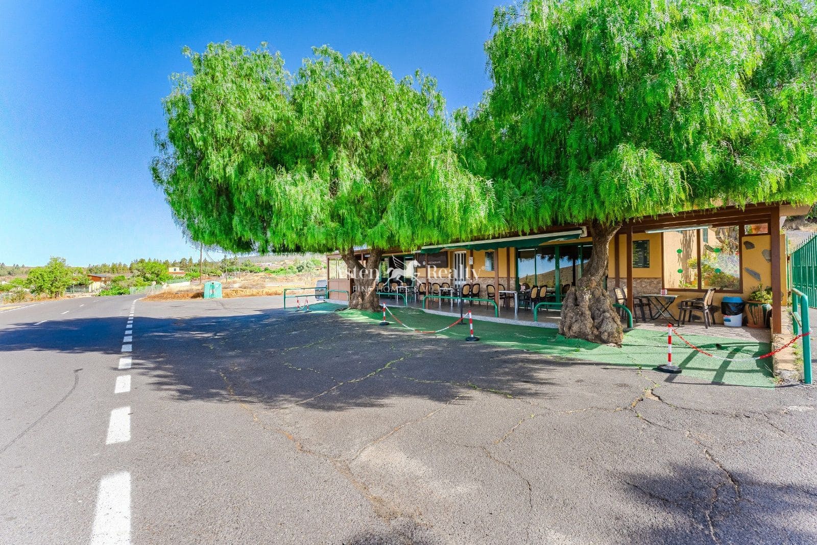 Business for sale in Vilaflor with garage - € 550,000 (Ref: 9123572)