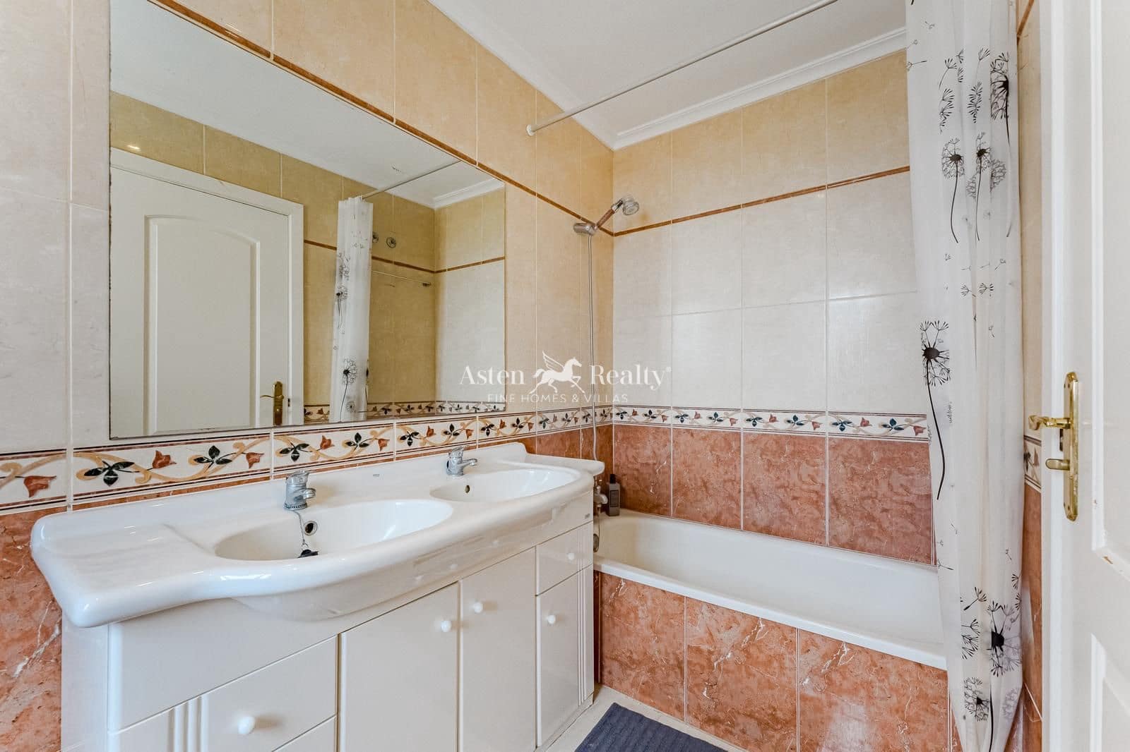 3 chambre Maison de Ville à vendre à San Miguel de Abona avec piscine garage - 390 000 € (Ref: 9126368)