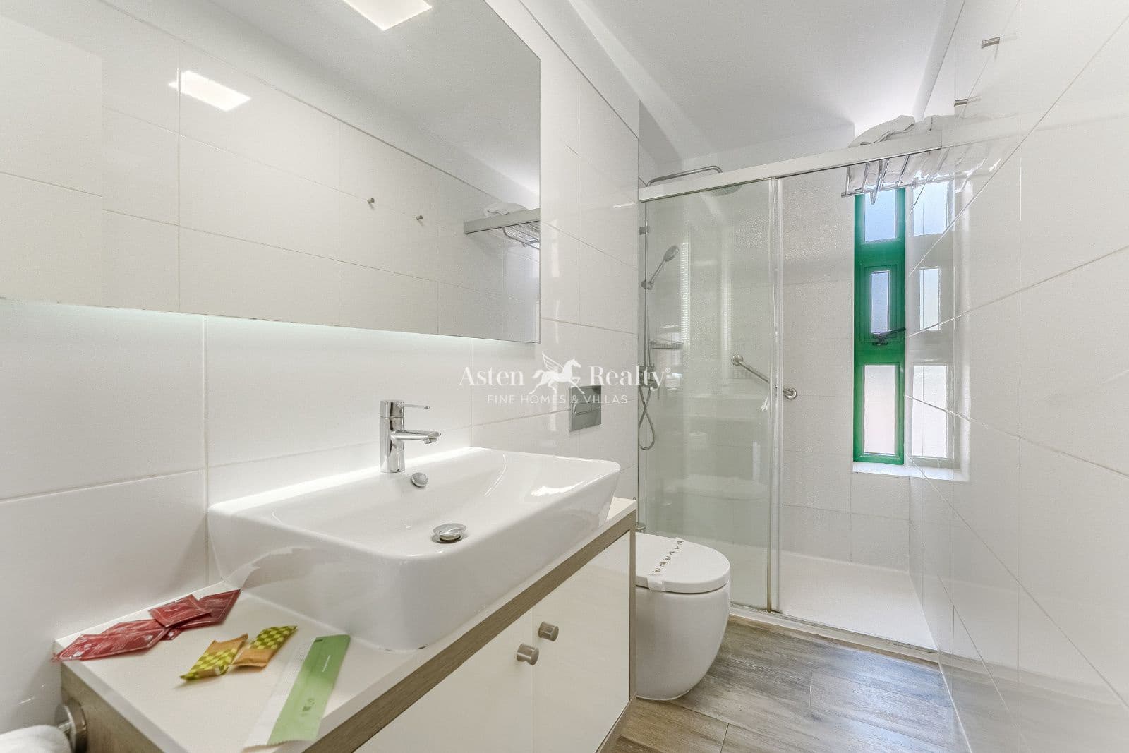 1 chambre Appartement à vendre à Costa Adeje avec piscine garage - 310 000 € (Ref: 9131858)