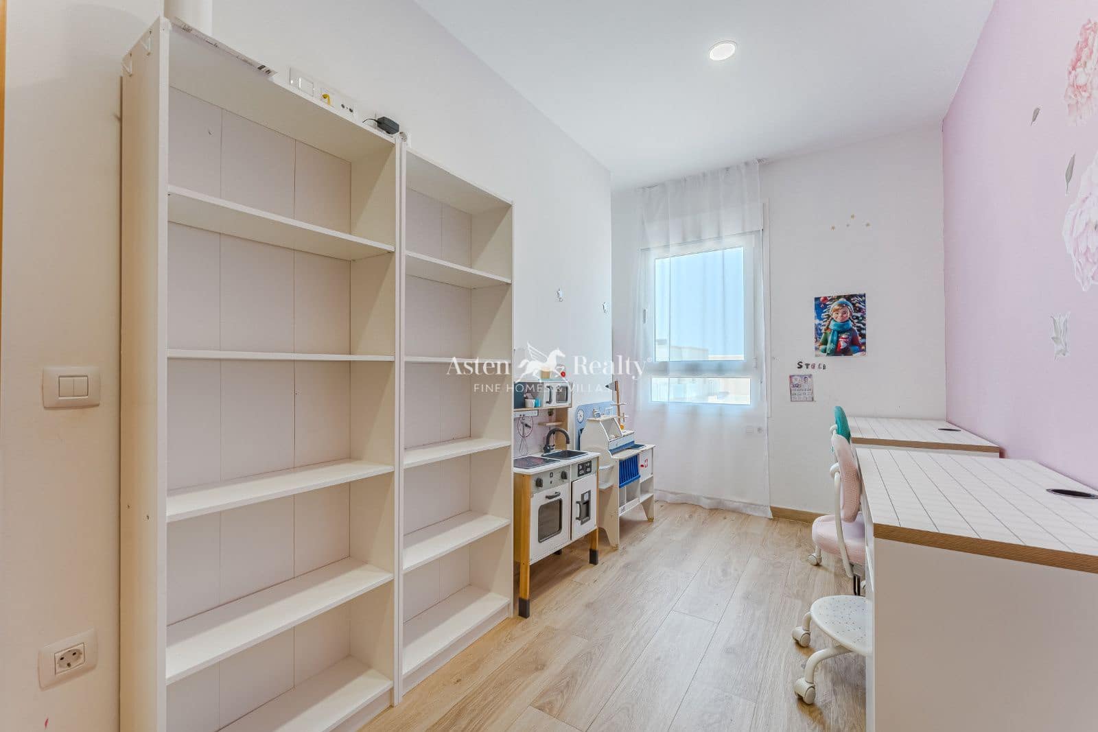 3 soveværelse Villa til salg i Las Galletas med swimmingpool garage - € 430.000 (Ref: 9135169)