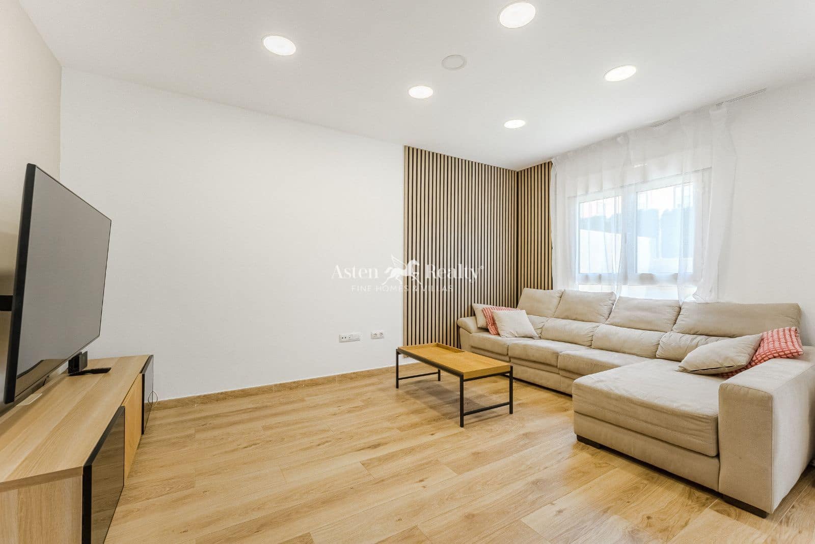 3 soveværelse Villa til salg i Las Galletas med swimmingpool garage - € 430.000 (Ref: 9135169)