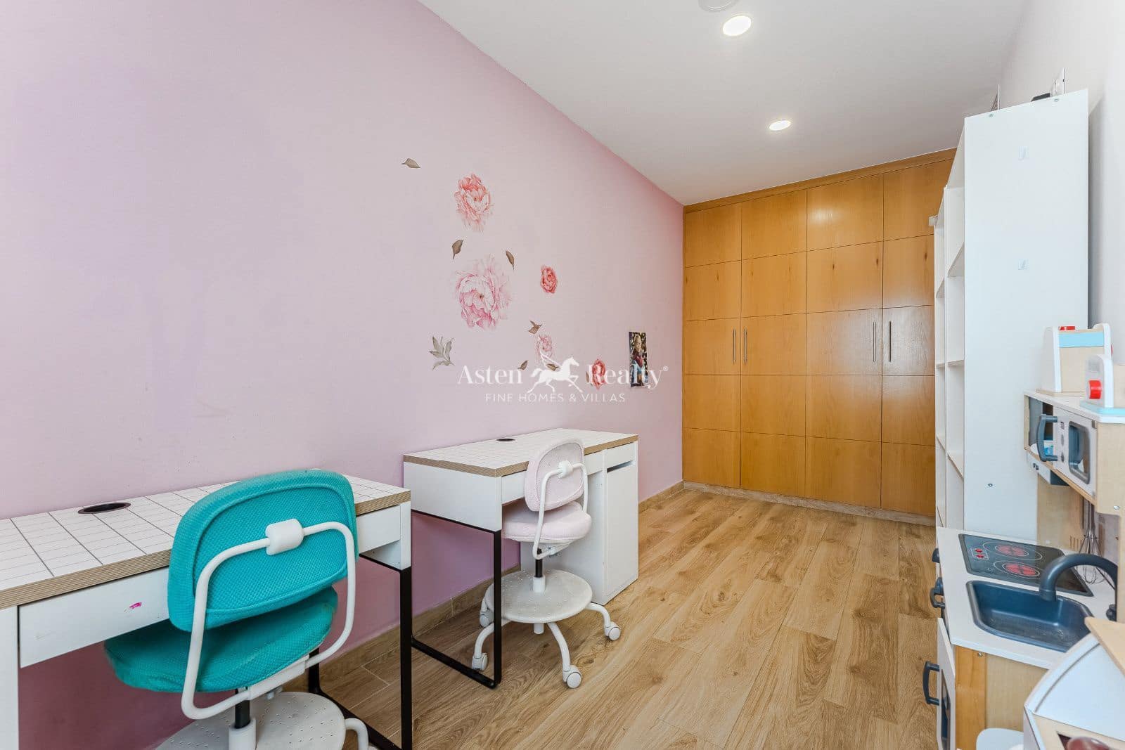 3 soveværelse Villa til salg i Las Galletas med swimmingpool garage - € 430.000 (Ref: 9135169)