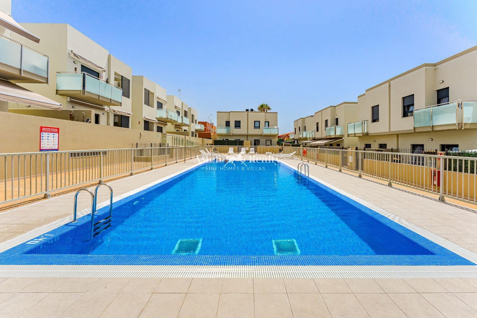 3 soveværelse Villa til salg i Las Galletas med swimmingpool garage - € 430.000 (Ref: 9135169)