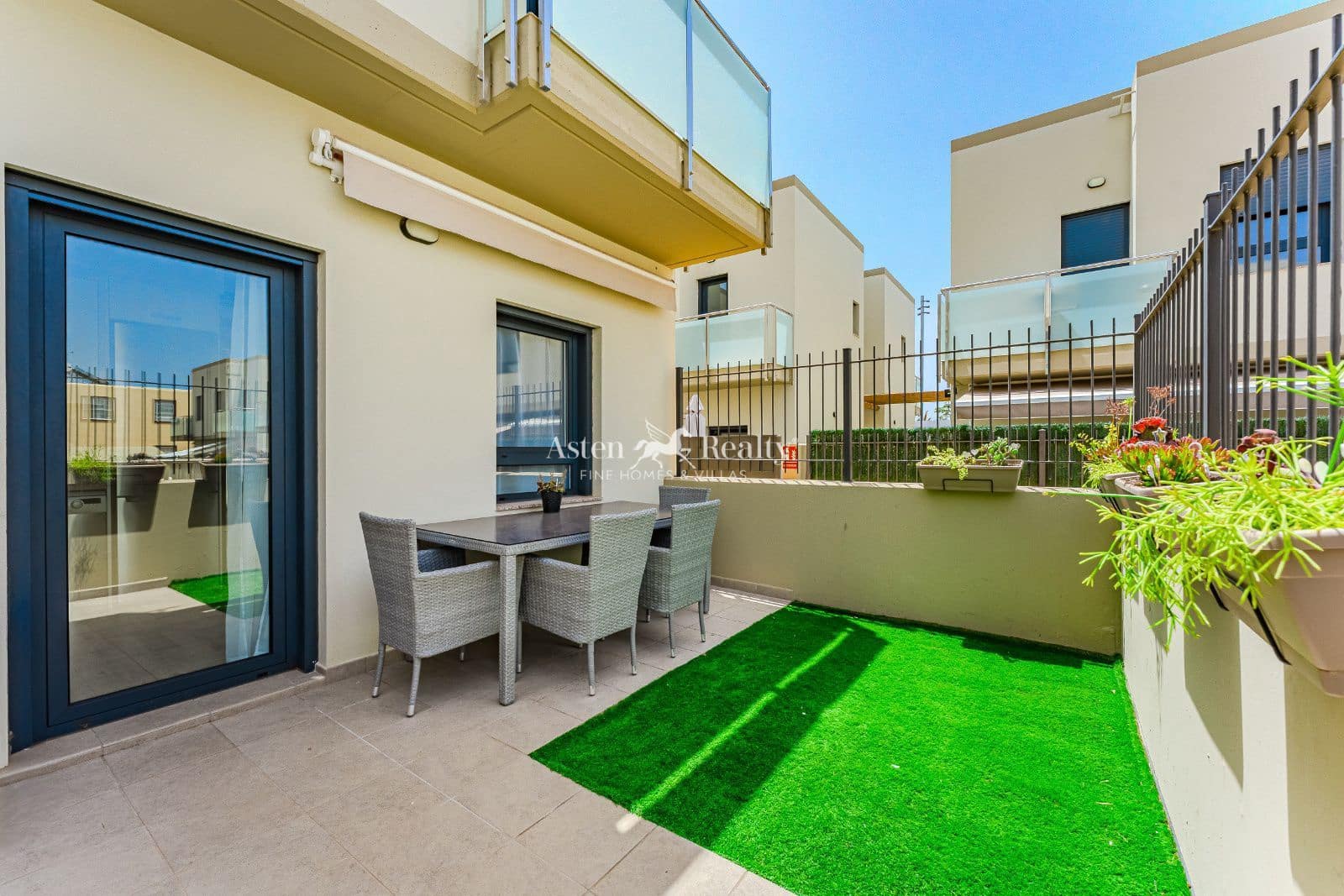 3 soveværelse Villa til salg i Las Galletas med swimmingpool garage - € 430.000 (Ref: 9135169)