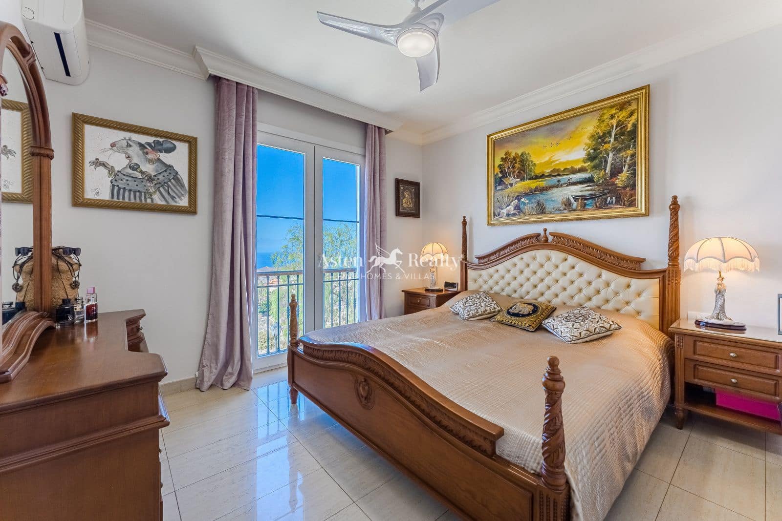 2 soveværelse Byhus til salg i Chayofa med garage - € 400.000 (Ref: 9138862)