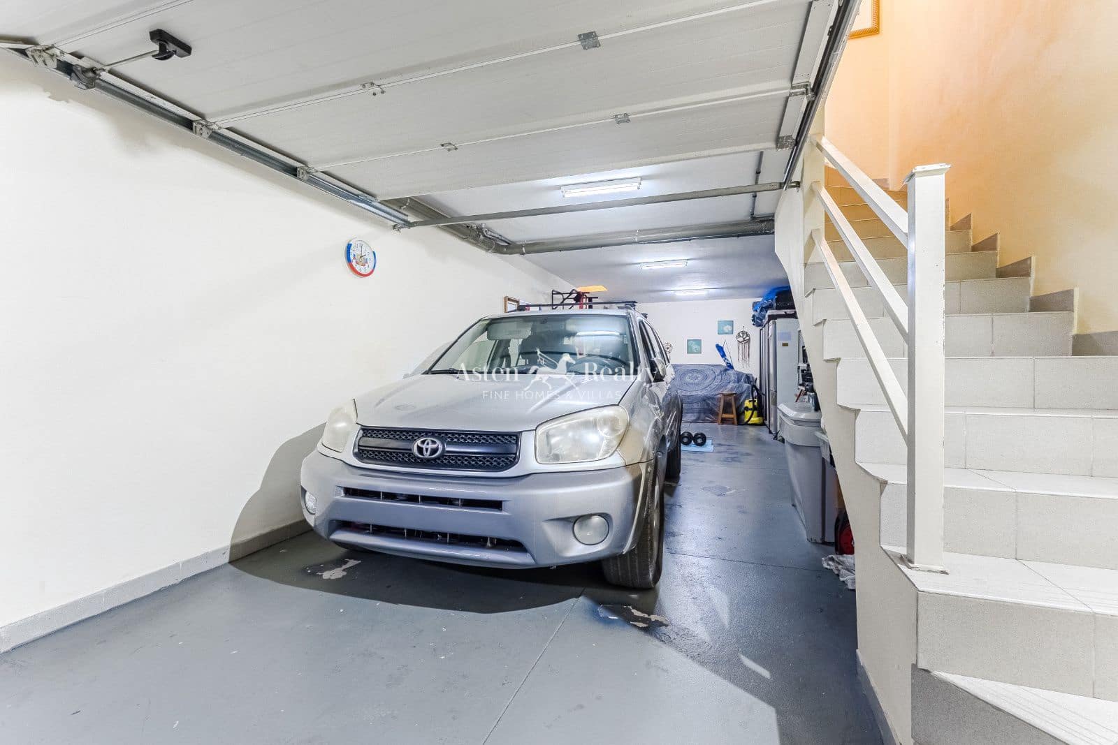 2 soveværelse Byhus til salg i Chayofa med garage - € 400.000 (Ref: 9138862)