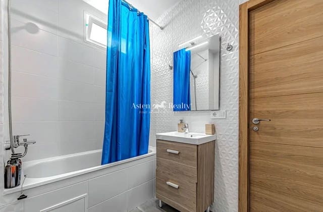 1 soveværelse Lejlighed til salg i Playa de las Américas, Adeje med swimmingpool garage - € 274.000 (Ref: 9142234)