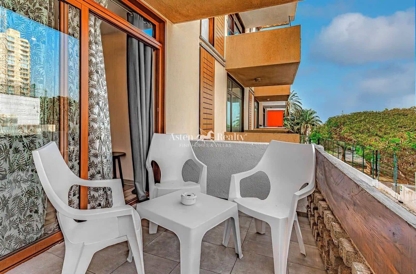 1 soveværelse Lejlighed til salg i Costa Adeje med swimmingpool garage - € 274.000 (Ref: 9142234)