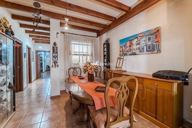 5 soveværelse Byhus til salg i Los Silos med garage - € 230.000 (Ref: 9146254)