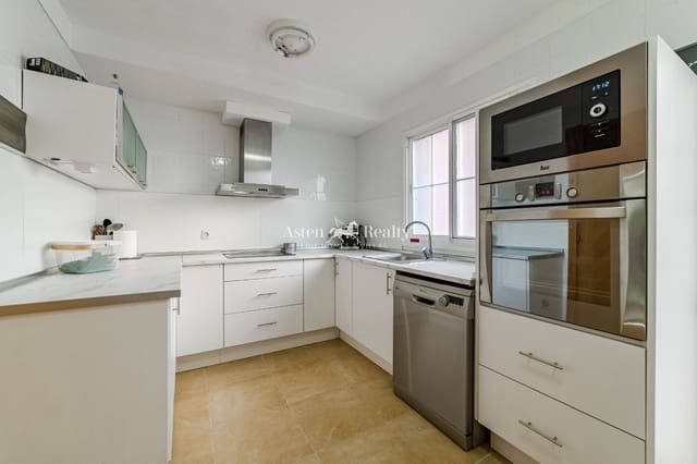 3 soveværelse Byhus til salg i Las Chafiras (San Miguel), San Miguel de Abona med swimmingpool garage - € 349.900 (Ref: 9150967)