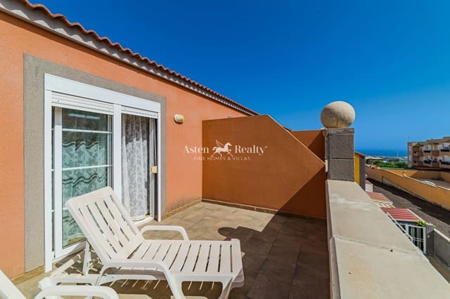 3 soveværelse Byhus til salg i Las Chafiras (San Miguel), San Miguel de Abona med swimmingpool garage - € 349.900 (Ref: 9150967)