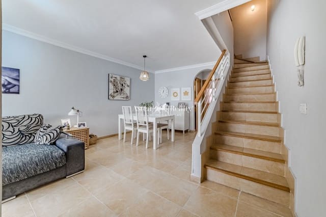 3 soveværelse Byhus til salg i Las Chafiras (San Miguel), San Miguel de Abona med swimmingpool garage - € 349.900 (Ref: 9150967)