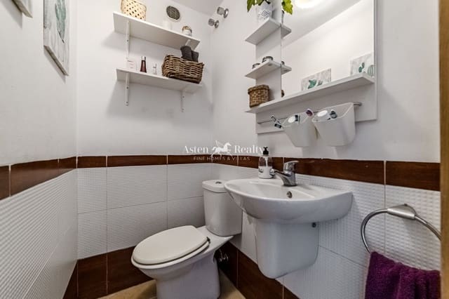 3 soveværelse Byhus til salg i Las Chafiras (San Miguel), San Miguel de Abona med swimmingpool garage - € 349.900 (Ref: 9150967)