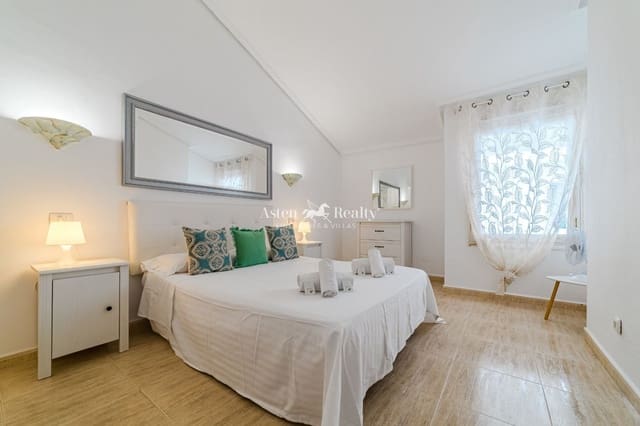 1 makuuhuone Kattohuoneisto myytävänä paikassa Torviscas, Adeje mukana uima-altaan - 257 000 € (Ref: 9151057)