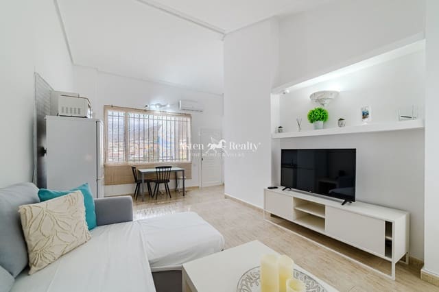 1 slaapkamer Penthouse te koop in Torviscas, Adeje met zwembad - € 249.000 (Ref: 9151057)