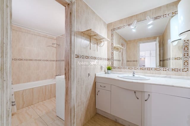 1 slaapkamer Penthouse te koop in Torviscas, Adeje met zwembad - € 249.000 (Ref: 9151057)