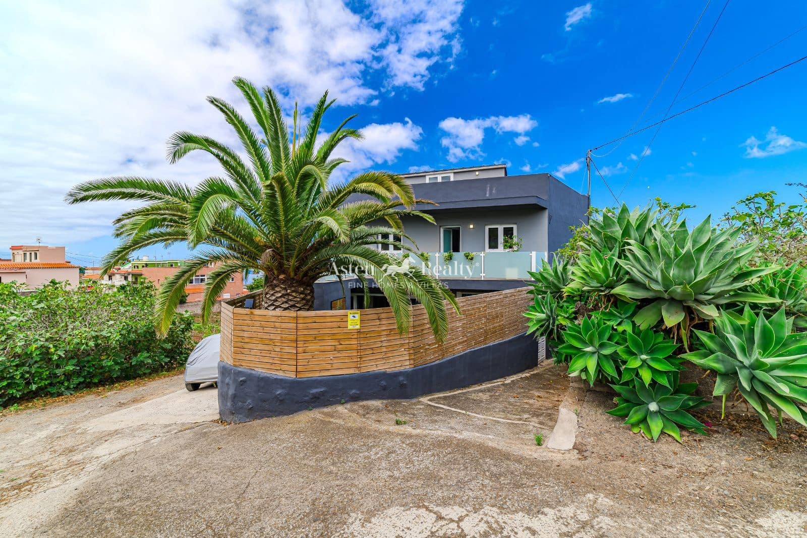 5 soveværelse Villa til salg i Tacoronte med garage - € 399.000 (Ref: 9153237)