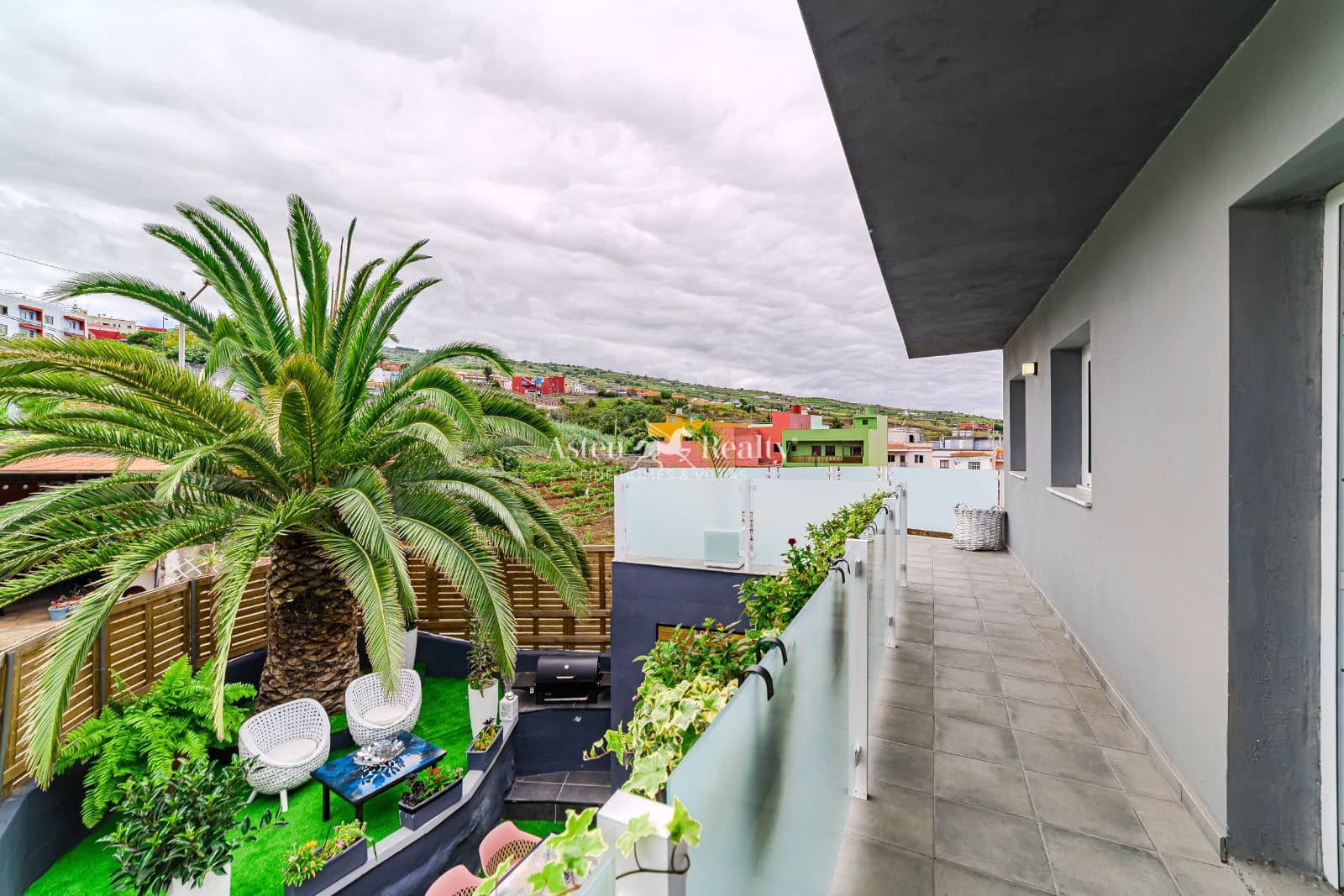 5 soveværelse Villa til salg i Tacoronte med garage - € 399.000 (Ref: 9153237)